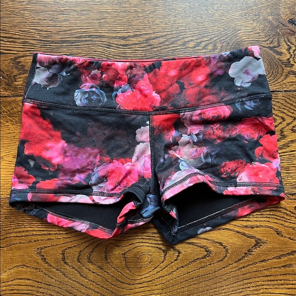 FLEO OG Low Rise Patterned Shorts Bundle - Picture 2 of 7